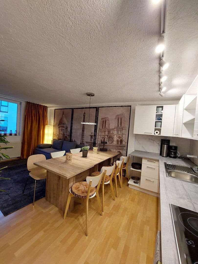 Pronájem bytu 4+1 80 m², Fellbach, Bádensko-Württembersko Pronájem bytu 4+1 80 m², Fellbach, Bádensko-Württembersko