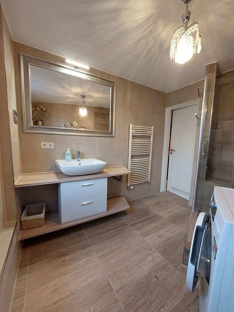 Pronájem bytu 4+1 80 m², Fellbach, Bádensko-Württembersko Pronájem bytu 4+1 80 m², Fellbach, Bádensko-Württembersko