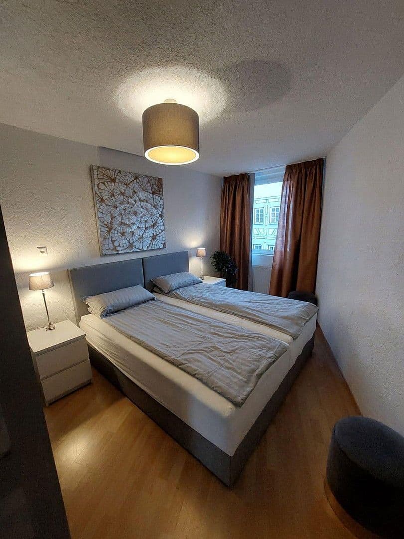 Pronájem bytu 4+1 80 m², Fellbach, Bádensko-Württembersko Pronájem bytu 4+1 80 m², Fellbach, Bádensko-Württembersko