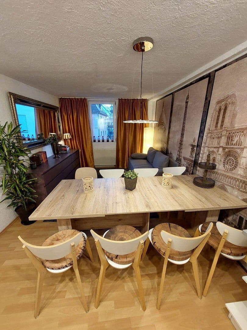 Pronájem bytu 4+1 80 m², Fellbach, Bádensko-Württembersko Pronájem bytu 4+1 80 m², Fellbach, Bádensko-Württembersko