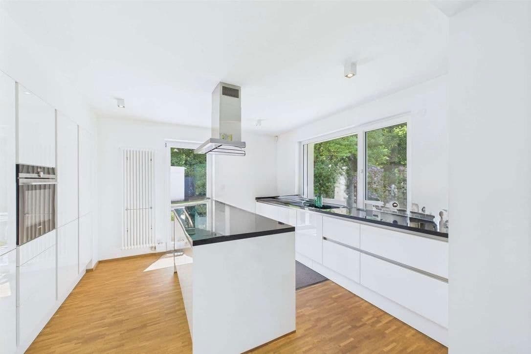 Prodej domu 204 m², pozemek 1.164 m², Wolfsburg, Dolní Sasko Prodej domu 204 m², pozemek 1.164 m², Wolfsburg, Dolní Sasko