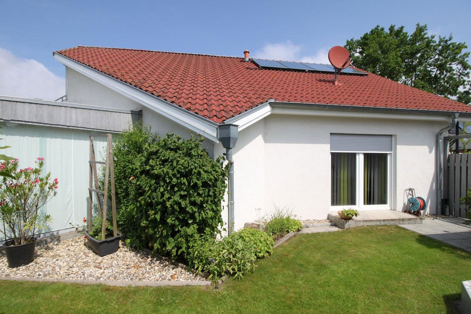 Prodej domu 187 m², pozemek 615 m², Lüneburg, Dolní Sasko Prodej domu 187 m², pozemek 615 m², Lüneburg, Dolní Sasko