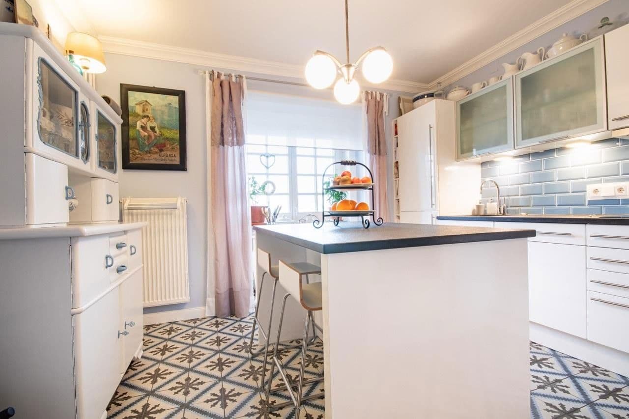 Prodej domu 220 m², pozemek 1.329 m², Stühlingen, Bádensko-Württembersko Prodej domu 220 m², pozemek 1.329 m², Stühlingen, Bádensko-Württembersko