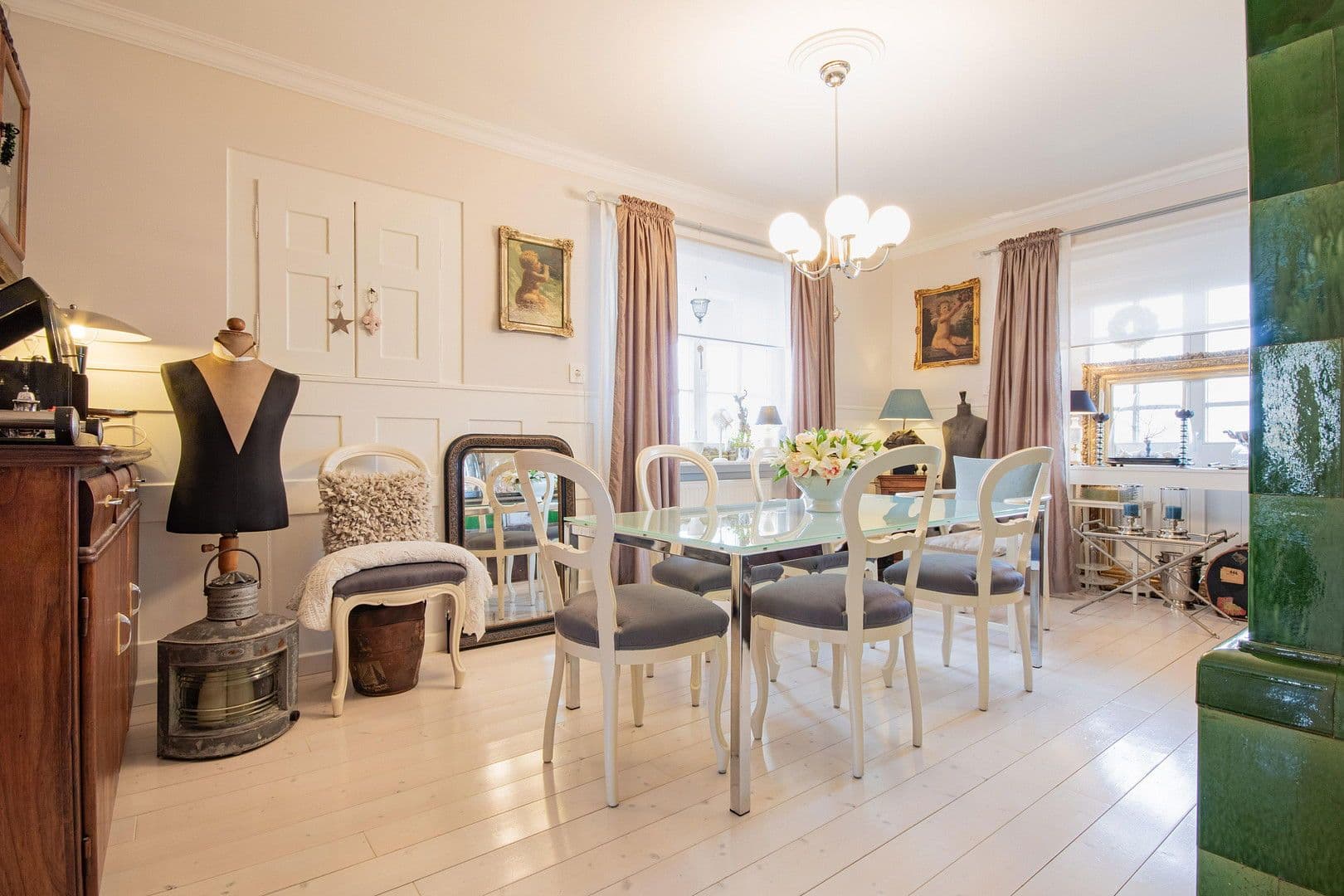 Prodej domu 220 m², pozemek 1.329 m², Stühlingen, Bádensko-Württembersko Prodej domu 220 m², pozemek 1.329 m², Stühlingen, Bádensko-Württembersko