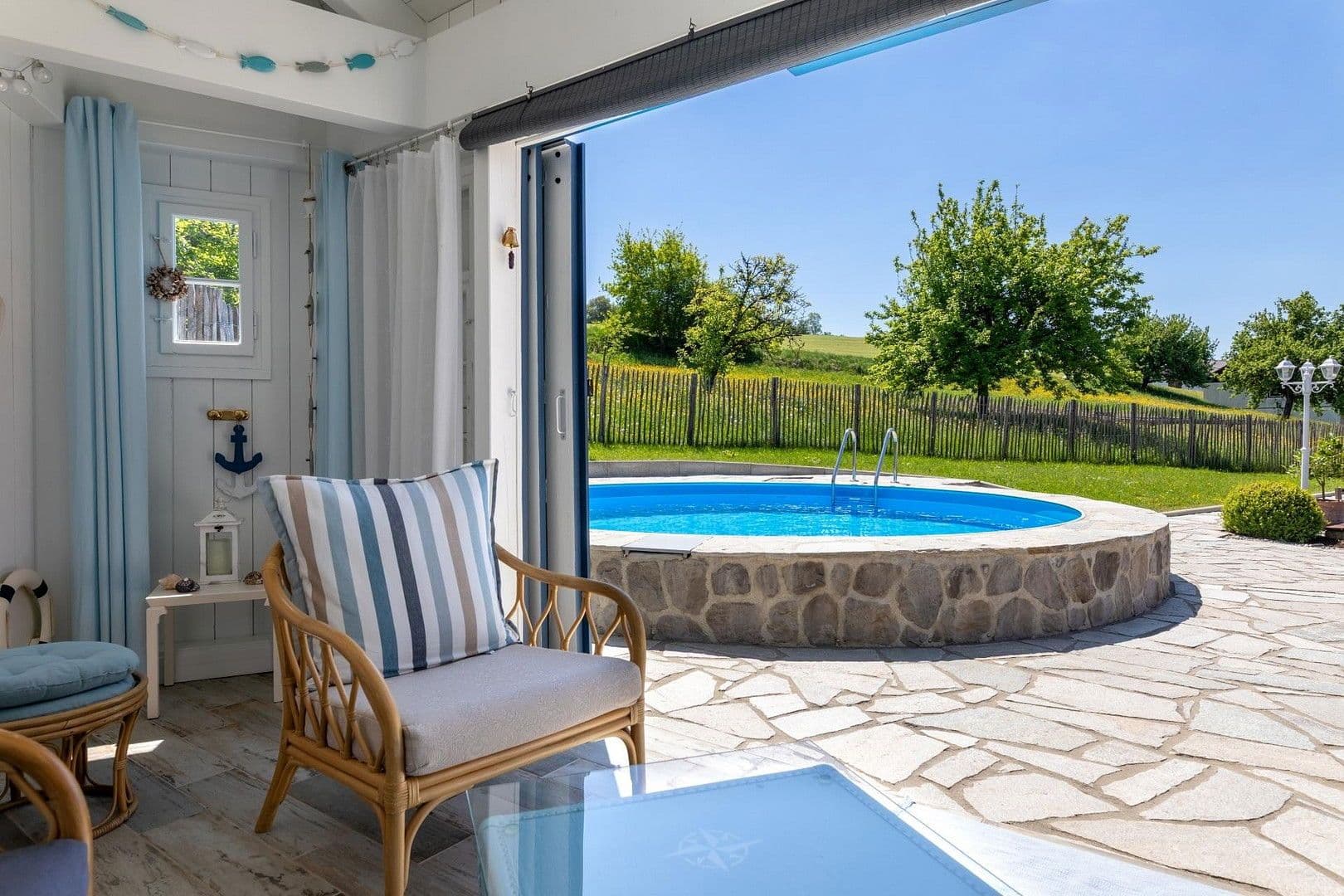 Prodej domu 220 m², pozemek 1.329 m², Stühlingen, Bádensko-Württembersko Prodej domu 220 m², pozemek 1.329 m², Stühlingen, Bádensko-Württembersko