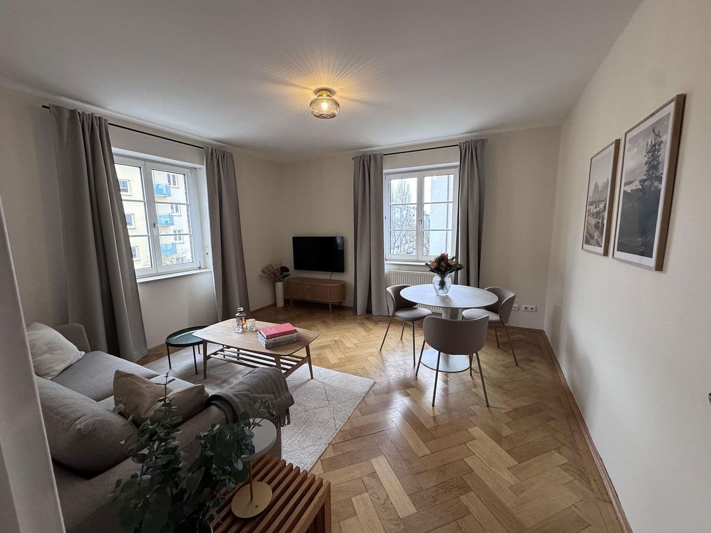 Pronájem bytu 3+1 80 m², Schedelstraße 11, München, Bavorsko Pronájem bytu 3+1 80 m², Schedelstraße 11, München, Bavorsko