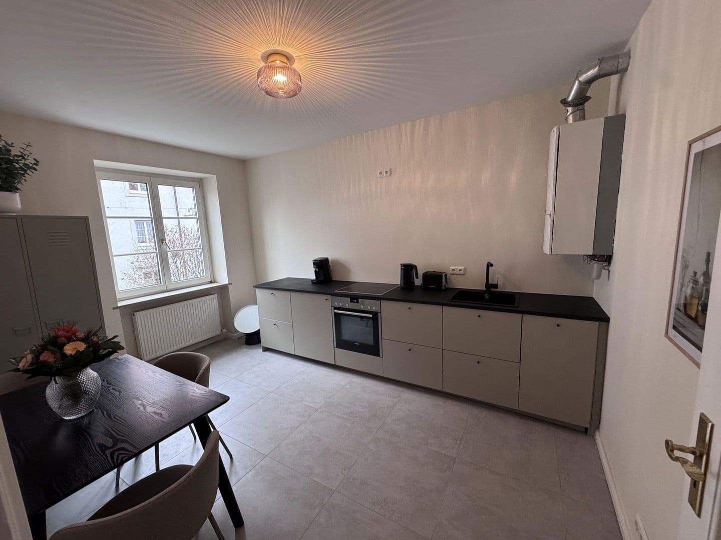 Pronájem bytu 3+1 80 m², Schedelstraße 11, München, Bavorsko Pronájem bytu 3+1 80 m², Schedelstraße 11, München, Bavorsko