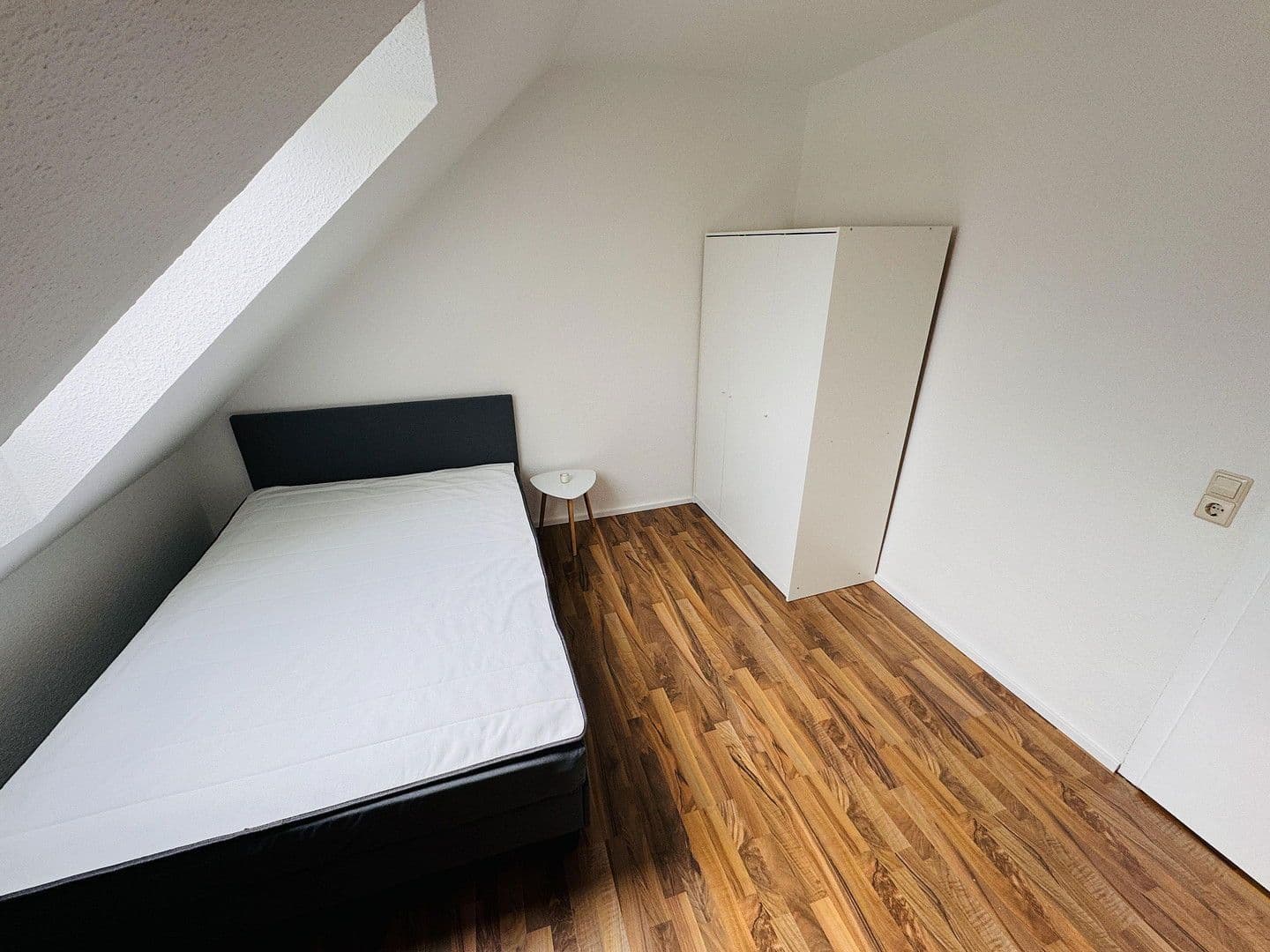 Pronájem bytu 2+kk 42 m², Plochingen, Bádensko-Württembersko Pronájem bytu 2+kk 42 m², Plochingen, Bádensko-Württembersko