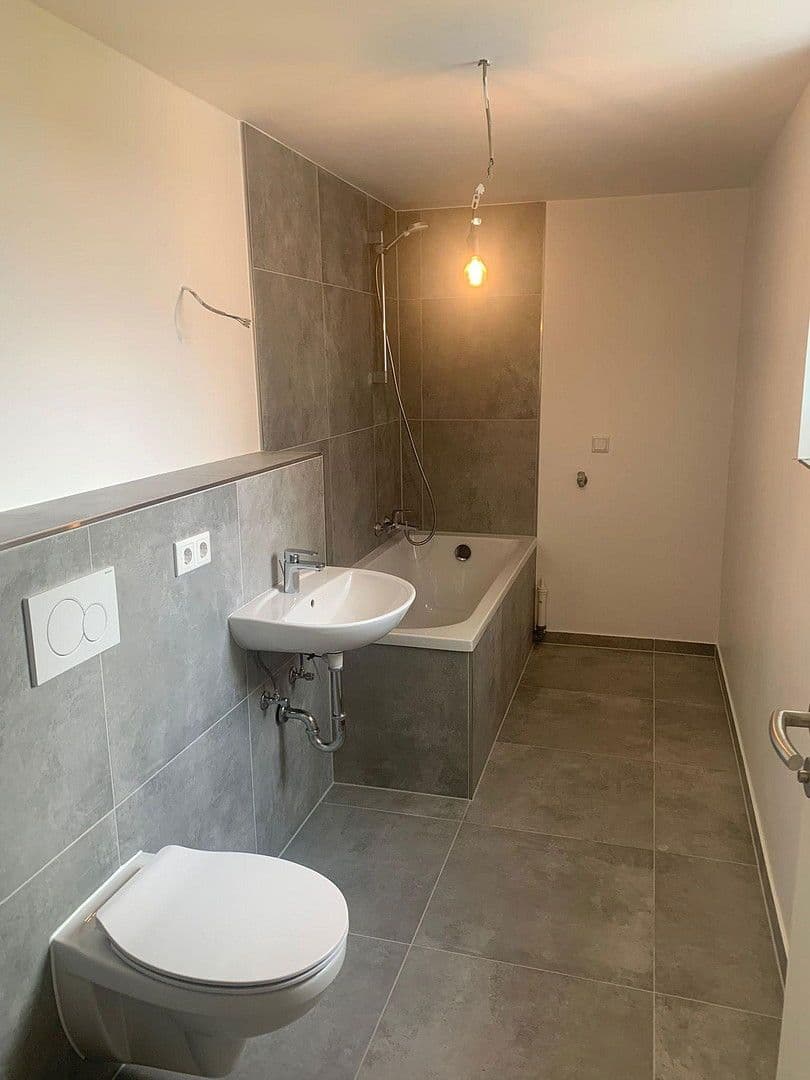 Pronájem bytu 4+1 103 m², Behringstr. 23, Mainaschaff, Bavorsko Pronájem bytu 4+1 103 m², Behringstr. 23, Mainaschaff, Bavorsko