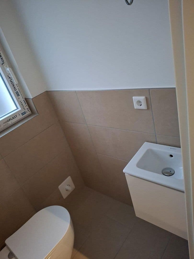 Pronájem bytu 3+1 107 m², Melle, Dolní Sasko Pronájem bytu 3+1 107 m², Melle, Dolní Sasko