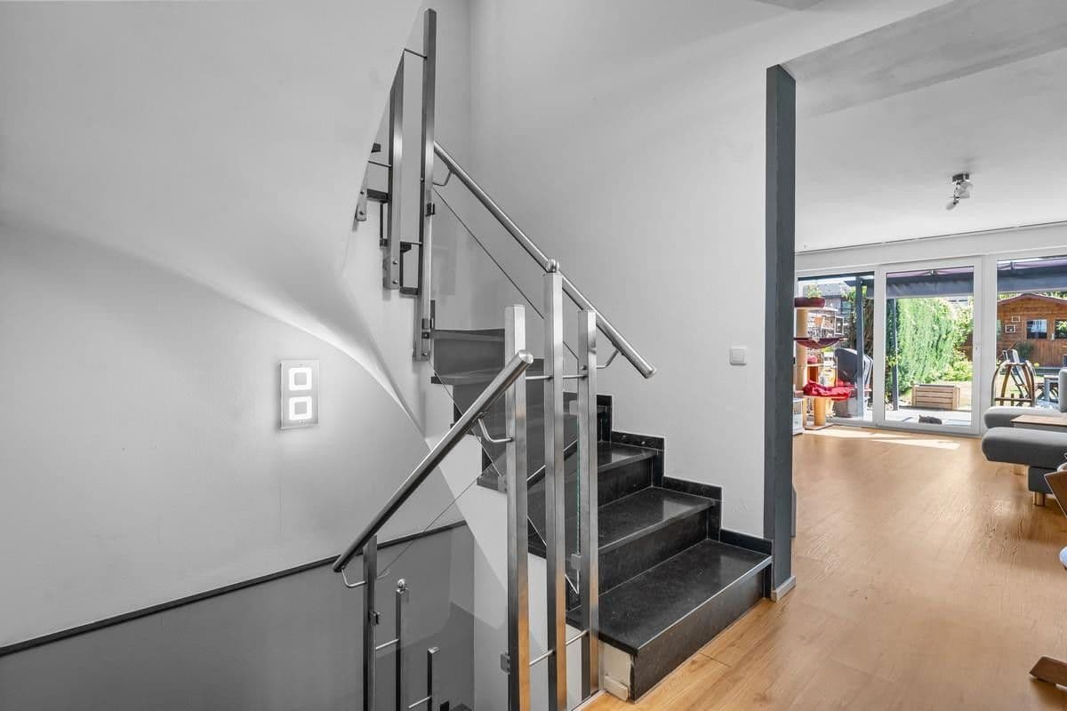 Prodej domu 175 m², pozemek 200 m², Goldammerweg 122b, Cáchy, Severní Porýní-Vestfálsko Prodej domu 175 m², pozemek 200 m², Goldammerweg 122b, Cáchy, Severní Porýní-Vestfálsko