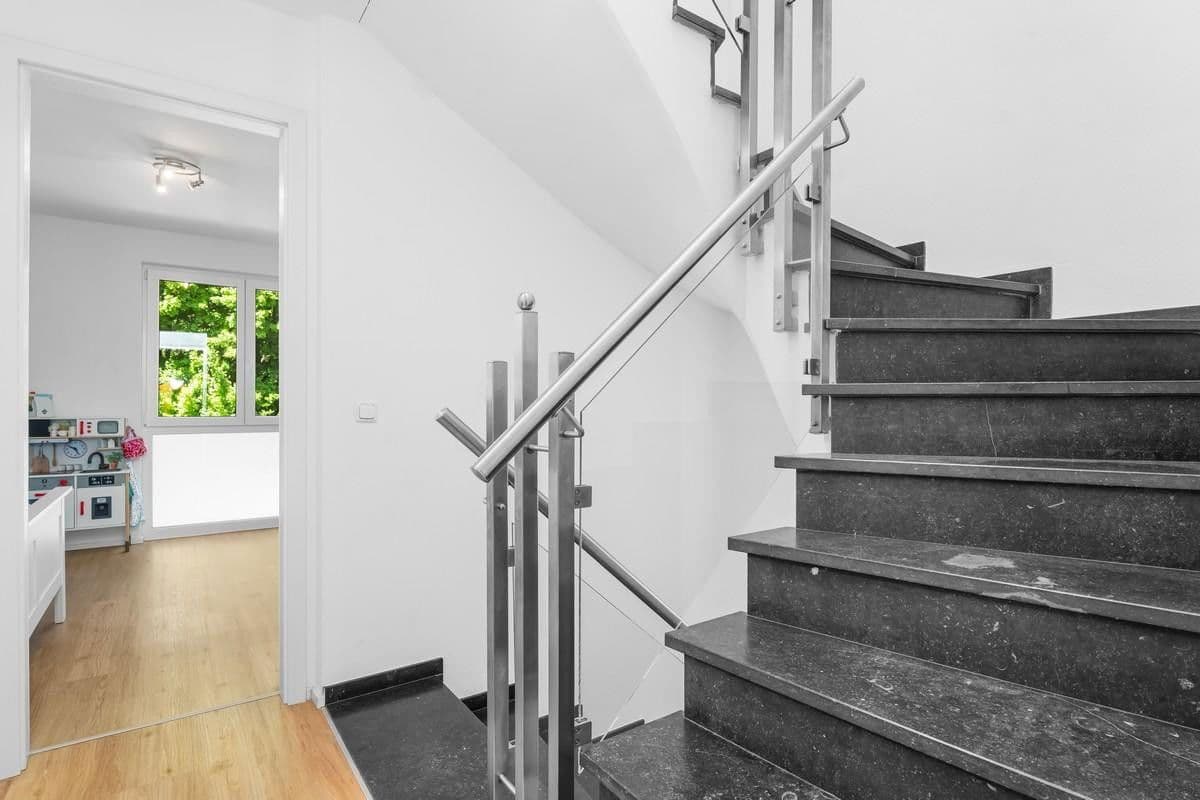 Prodej domu 175 m², pozemek 200 m², Goldammerweg 122b, Cáchy, Severní Porýní-Vestfálsko Prodej domu 175 m², pozemek 200 m², Goldammerweg 122b, Cáchy, Severní Porýní-Vestfálsko