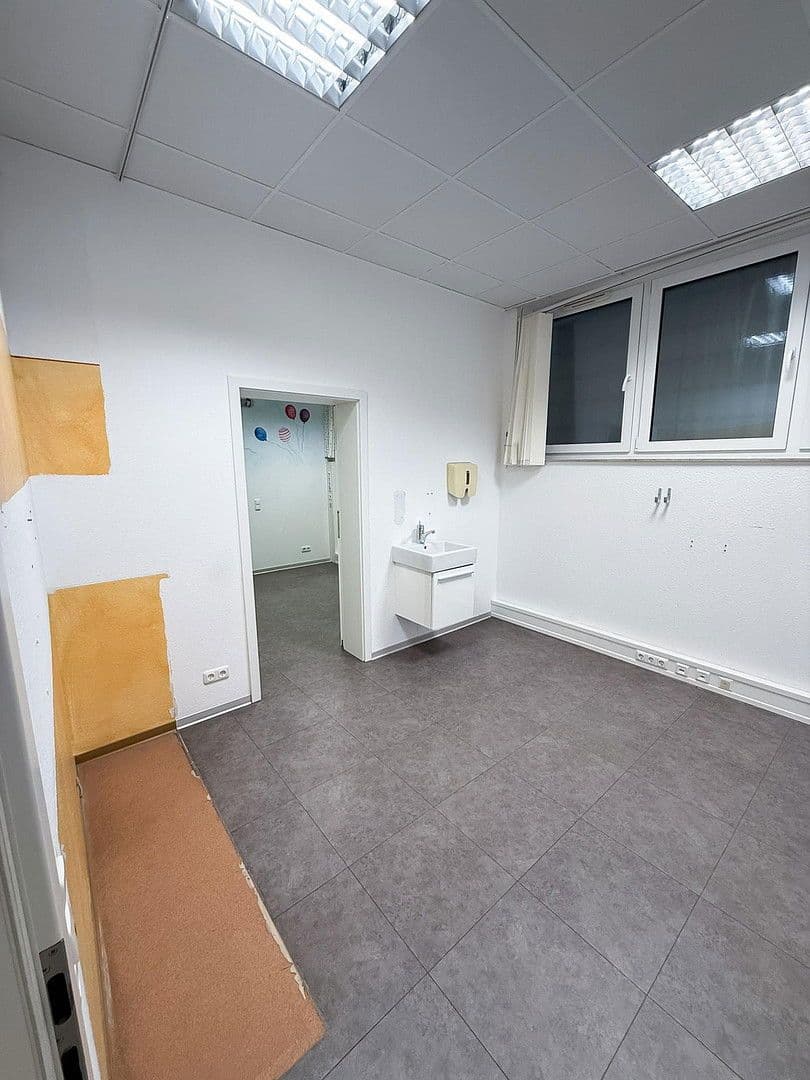 Prodej kanceláře 192 m², Bad Brückenau, Bavorsko Prodej kanceláře 192 m², Bad Brückenau, Bavorsko