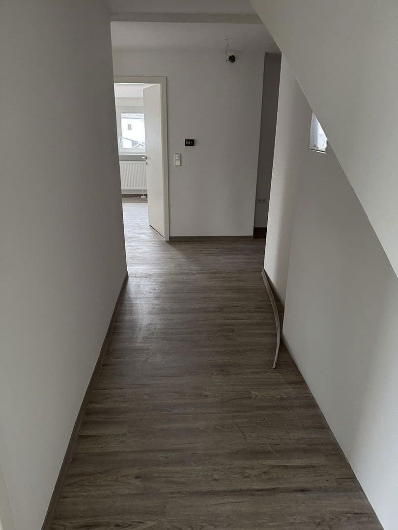Pronájem bytu 4+kk 155 m², Hintere Dorfstraße 27, Sulzbach am Main, Bavorsko Pronájem bytu 4+kk 155 m², Hintere Dorfstraße 27, Sulzbach am Main, Bavorsko