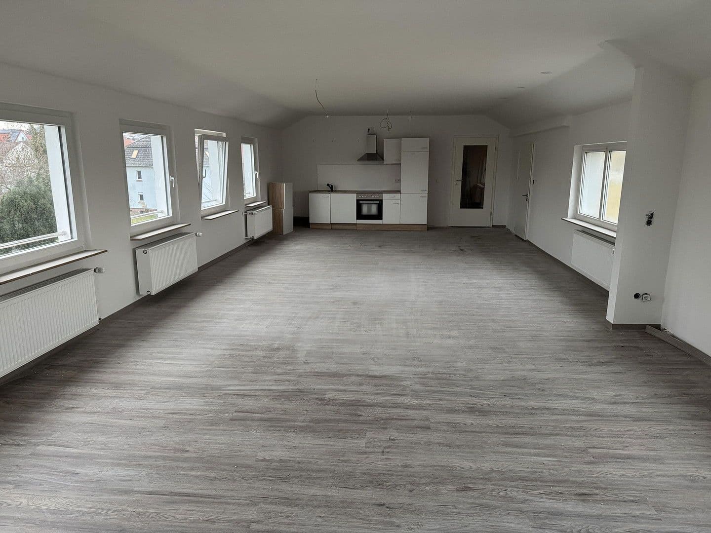 Pronájem bytu 4+kk 155 m², Hintere Dorfstraße 27, Sulzbach am Main, Bavorsko Pronájem bytu 4+kk 155 m², Hintere Dorfstraße 27, Sulzbach am Main, Bavorsko