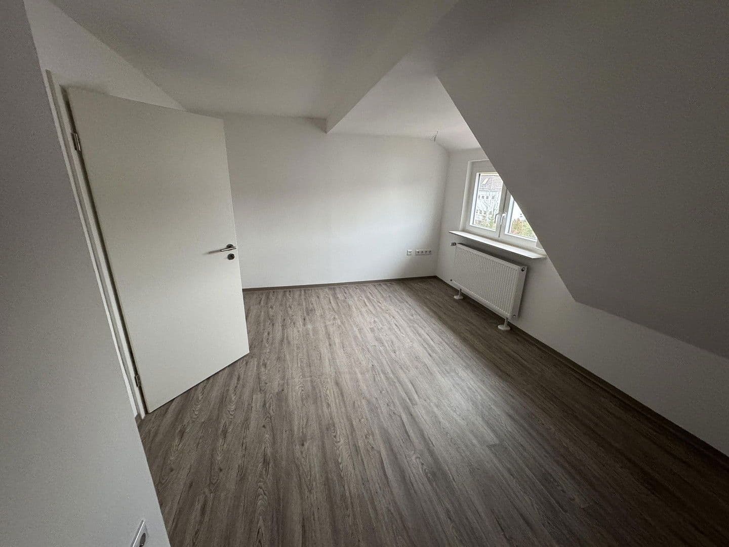 Pronájem bytu 4+kk 155 m², Hintere Dorfstraße 27, Sulzbach am Main, Bavorsko Pronájem bytu 4+kk 155 m², Hintere Dorfstraße 27, Sulzbach am Main, Bavorsko