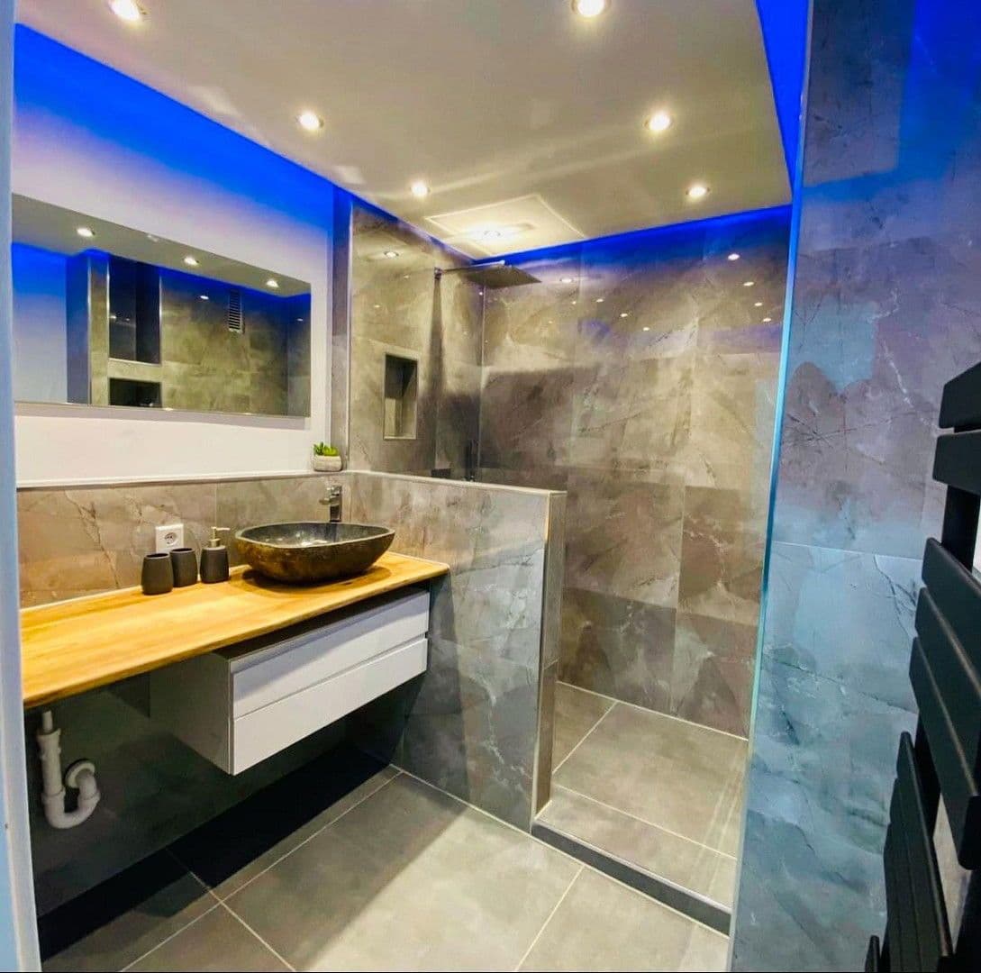 Pronájem bytu 3+1 92 m², Köln, Severní Porýní-Vestfálsko Pronájem bytu 3+1 92 m², Köln, Severní Porýní-Vestfálsko