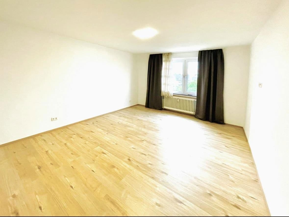 Pronájem bytu 3+1 92 m², Köln, Severní Porýní-Vestfálsko Pronájem bytu 3+1 92 m², Köln, Severní Porýní-Vestfálsko