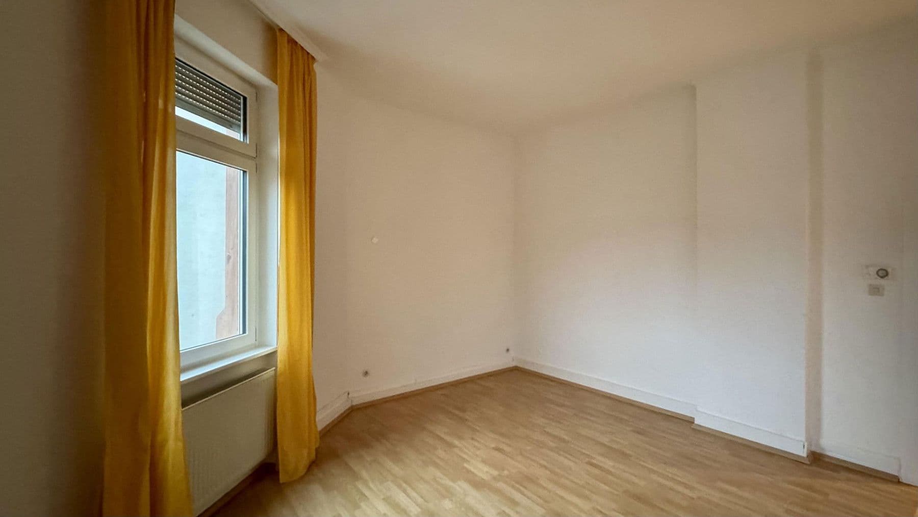 Prodej bytu 3+1 74 m², Waldstraße 66, Frankfurt, Hessen Prodej bytu 3+1 74 m², Waldstraße 66, Frankfurt, Hessen