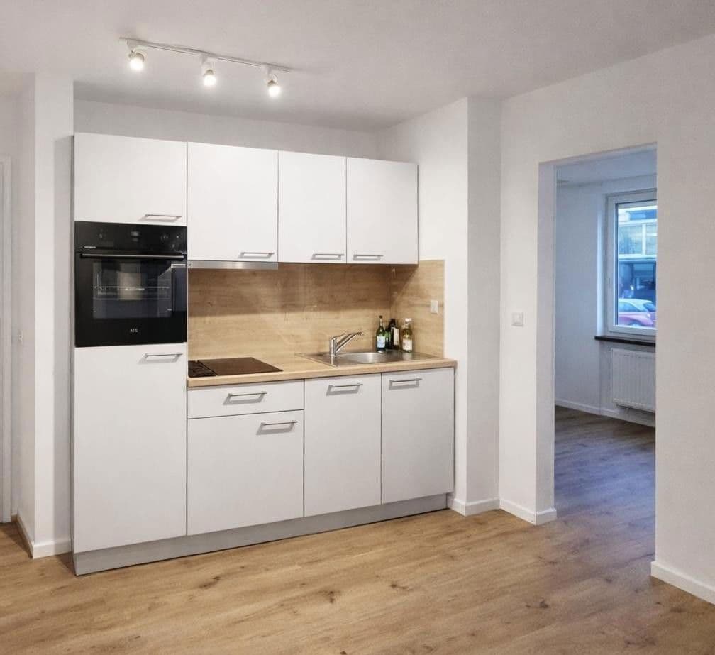 Pronájem bytu 1+kk 27 m², Lerchenauerstr. 12, München, Bavorsko Pronájem bytu 1+kk 27 m², Lerchenauerstr. 12, München, Bavorsko