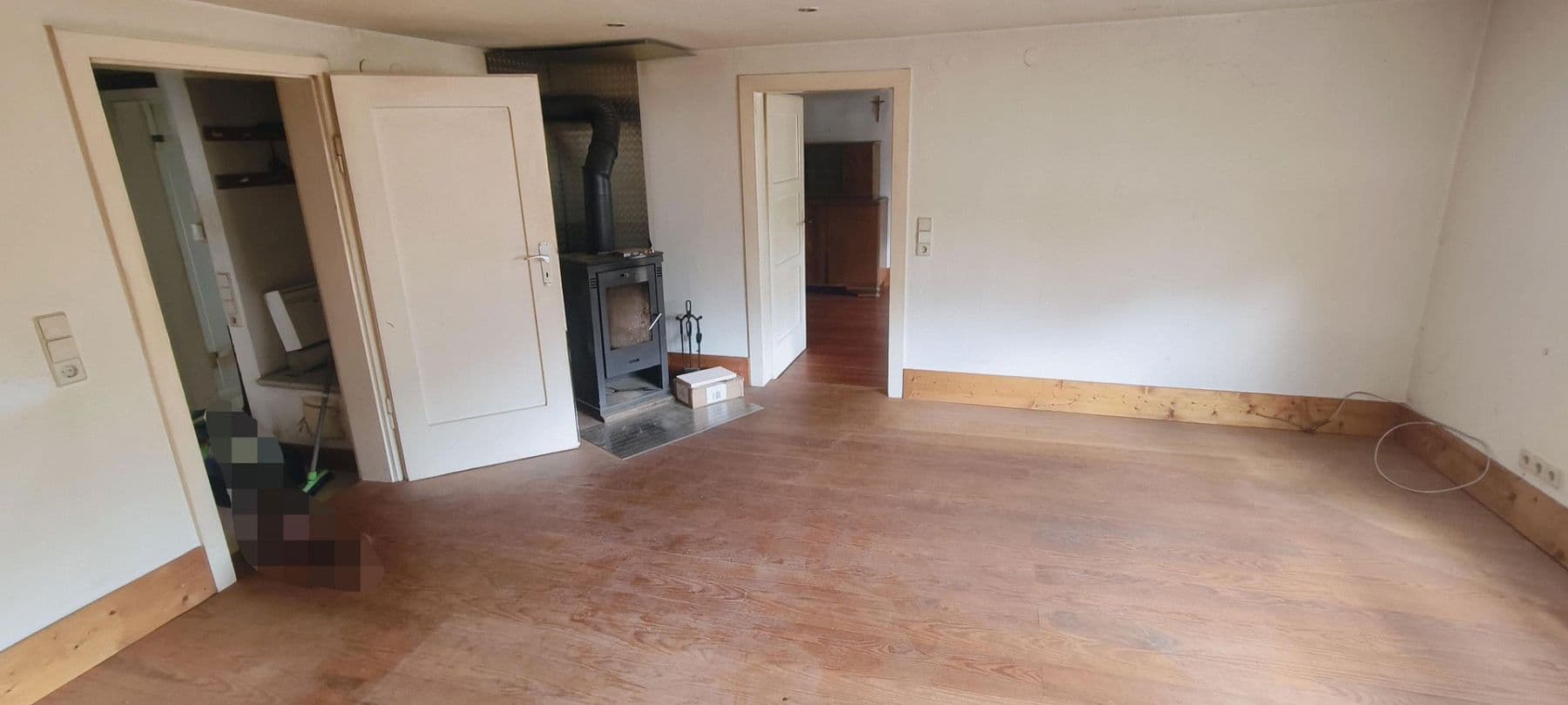 Prodej domu 180 m², pozemek 966 m², Am Katzenbuckel 4, Gernsbach, Bádensko-Württembersko Prodej domu 180 m², pozemek 966 m², Am Katzenbuckel 4, Gernsbach, Bádensko-Württembersko