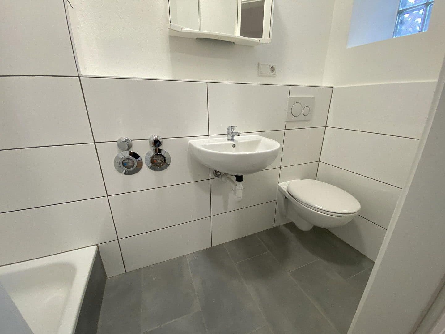 Pronájem bytu 1+kk 30 m², Mannheim, Bádensko-Württembersko Pronájem bytu 1+kk 30 m², Mannheim, Bádensko-Württembersko