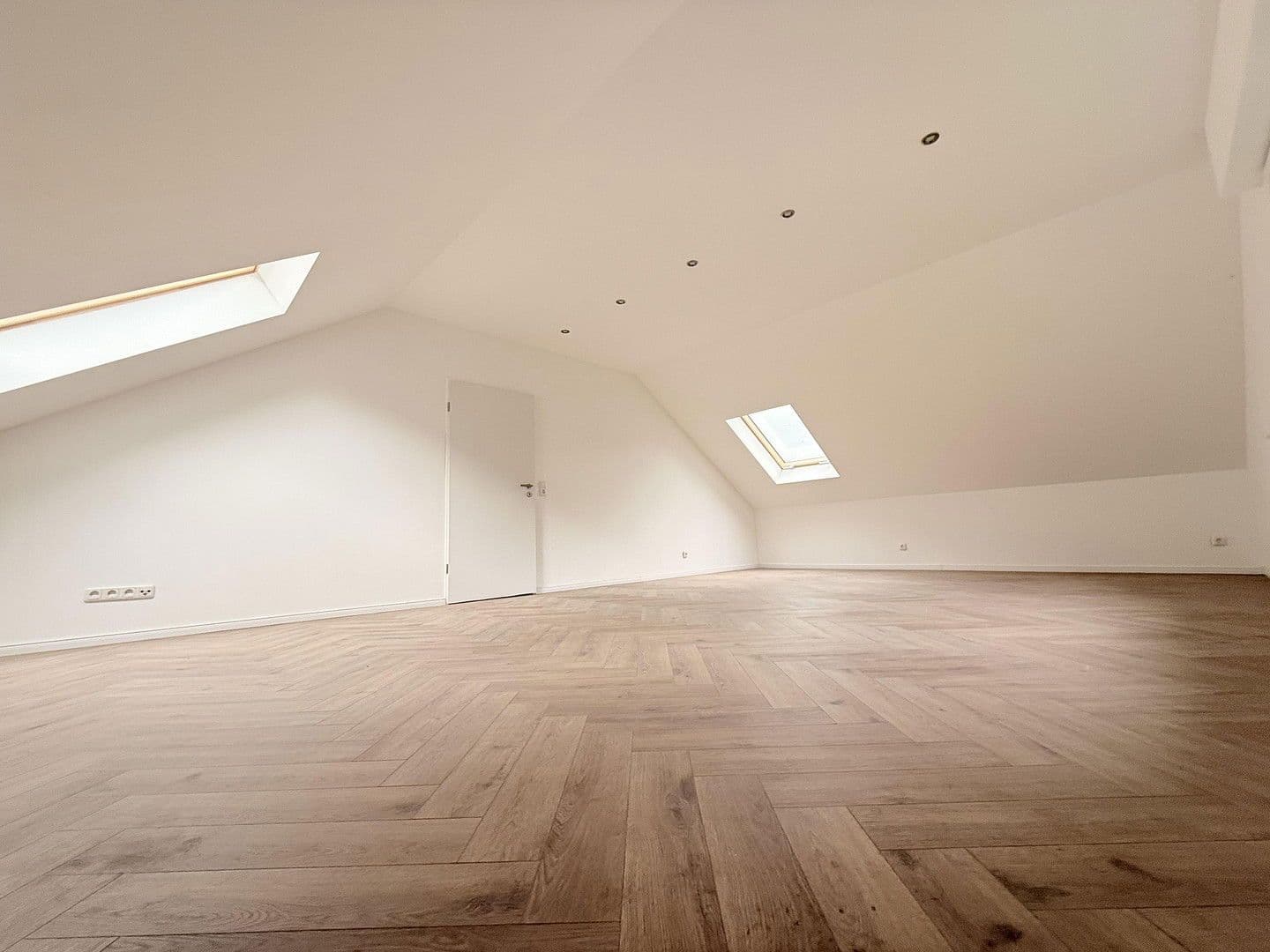 Prodej domu 240 m², pozemek 840 m², Oelmühler Straße 15, Hagen, Severní Porýní-Vestfálsko Prodej domu 240 m², pozemek 840 m², Oelmühler Straße 15, Hagen, Severní Porýní-Vestfálsko