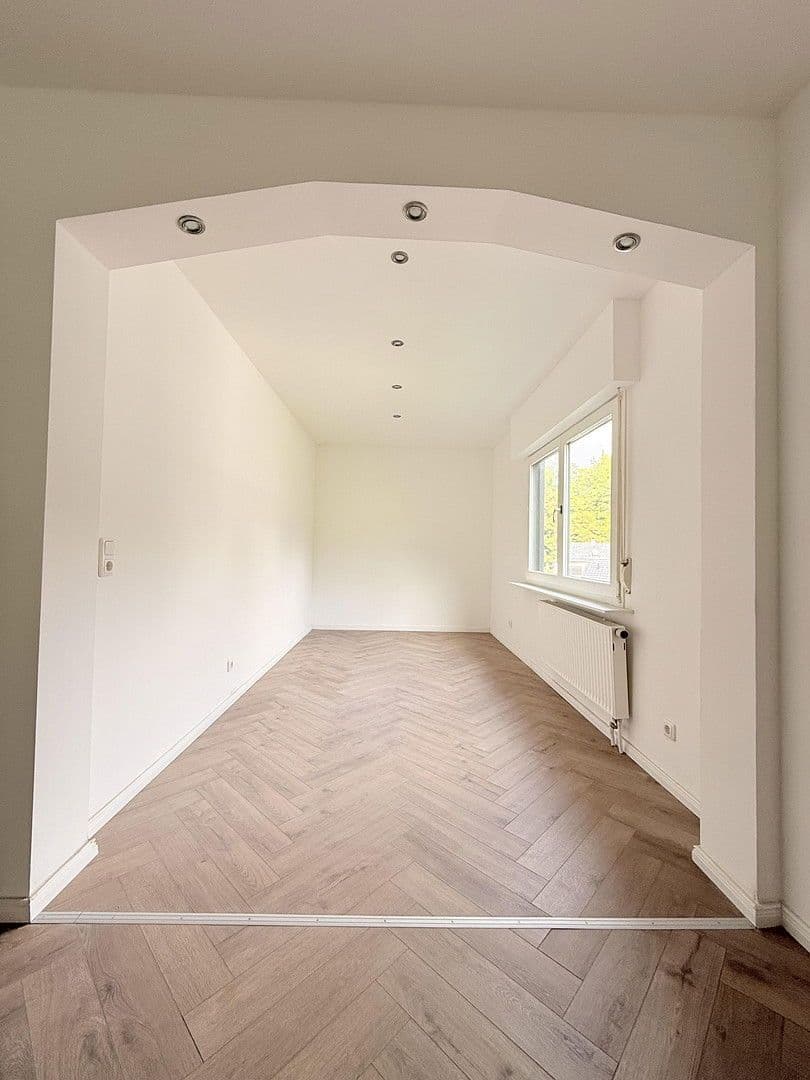 Prodej domu 240 m², pozemek 840 m², Oelmühler Straße 15, Hagen, Severní Porýní-Vestfálsko Prodej domu 240 m², pozemek 840 m², Oelmühler Straße 15, Hagen, Severní Porýní-Vestfálsko