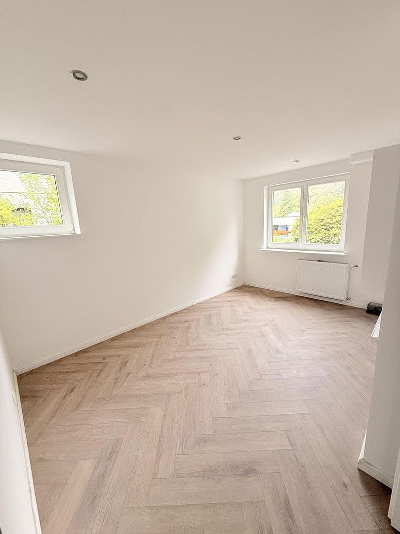 Prodej domu 240 m², pozemek 840 m², Oelmühler Straße 15, Hagen, Severní Porýní-Vestfálsko Prodej domu 240 m², pozemek 840 m², Oelmühler Straße 15, Hagen, Severní Porýní-Vestfálsko