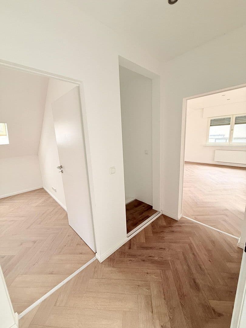Prodej domu 240 m², pozemek 840 m², Oelmühler Straße 15, Hagen, Severní Porýní-Vestfálsko Prodej domu 240 m², pozemek 840 m², Oelmühler Straße 15, Hagen, Severní Porýní-Vestfálsko