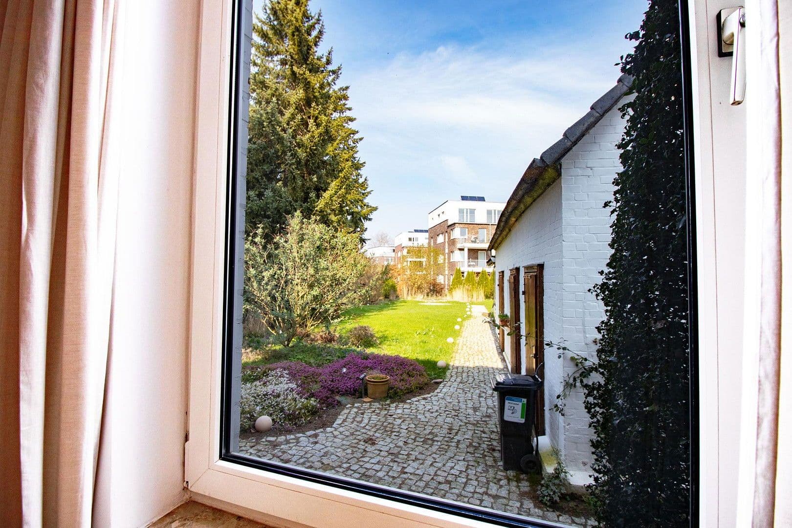 Prodej domu 130 m², pozemek 450 m², Teichstraße 7, Wentorf bei Hamburg, Šlesvicko-Holštýnsko Prodej domu 130 m², pozemek 450 m², Teichstraße 7, Wentorf bei Hamburg, Šlesvicko-Holštýnsko