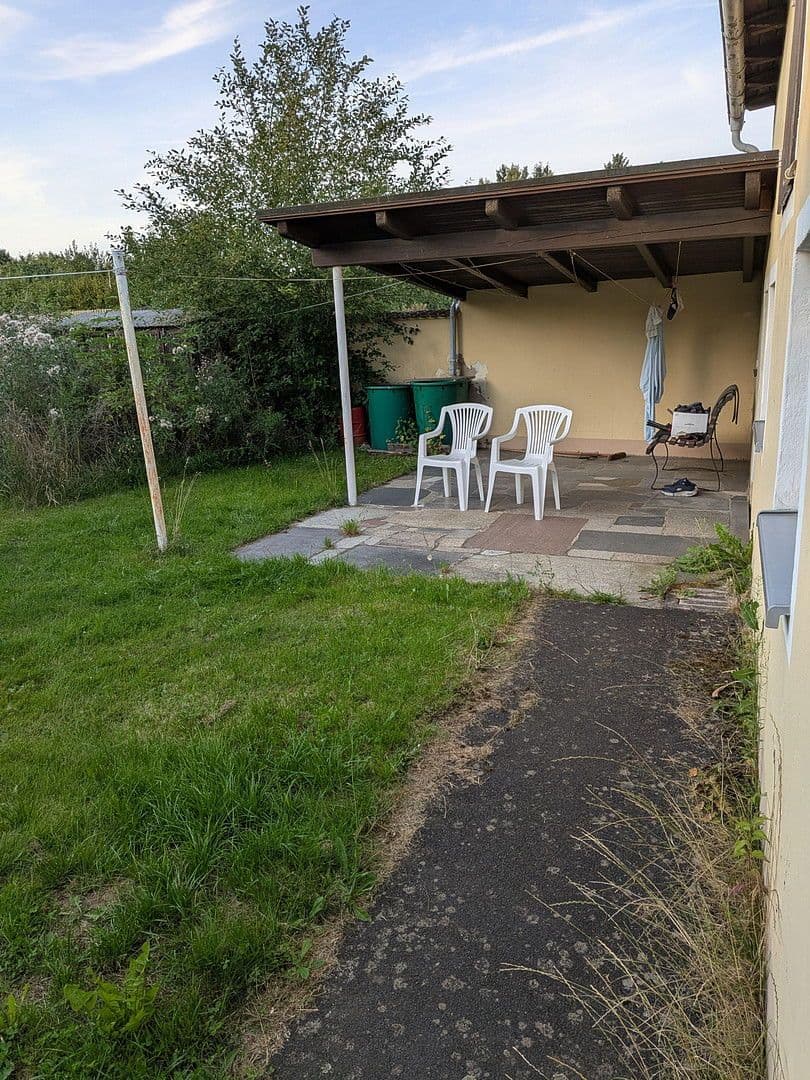 Prodej domu 146 m², pozemek 660 m², Egerer Straße 51, Valdsasy, Bavorsko Prodej domu 146 m², pozemek 660 m², Egerer Straße 51, Valdsasy, Bavorsko