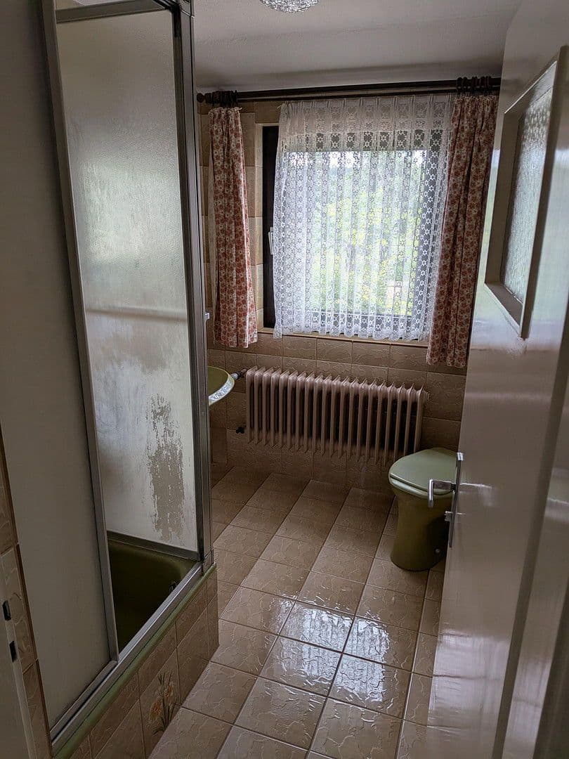 Prodej domu 146 m², pozemek 660 m², Egerer Straße 51, Valdsasy, Bavorsko Prodej domu 146 m², pozemek 660 m², Egerer Straße 51, Valdsasy, Bavorsko