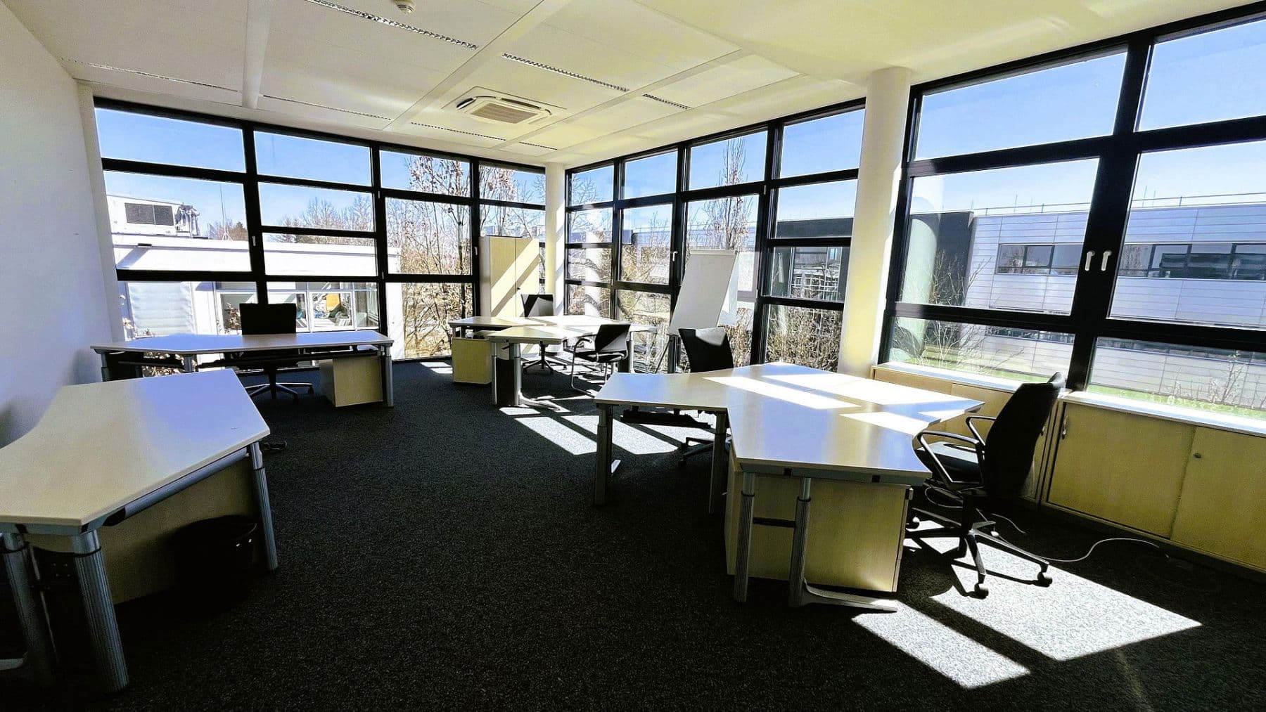 Pronájem kanceláře 650 m², Ismaning, Bavorsko Pronájem kanceláře 650 m², Ismaning, Bavorsko