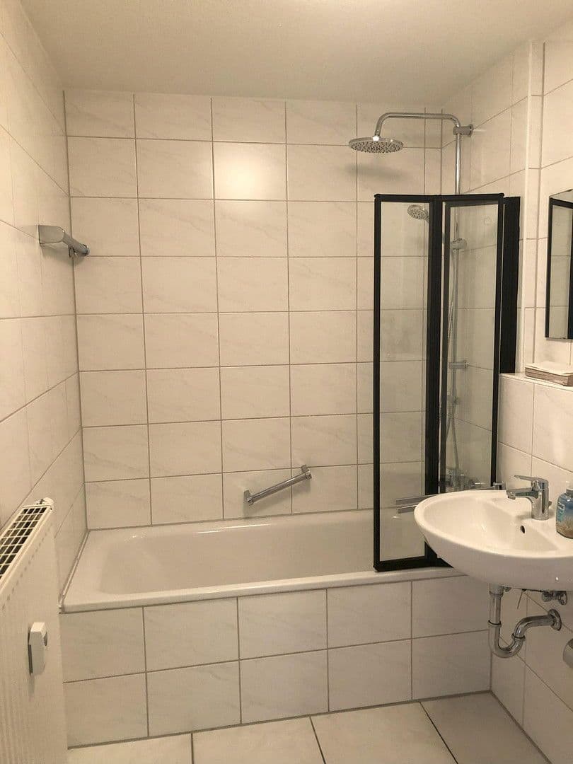 Pronájem bytu 1+1 37 m², Adelheidstraße 28a, Nürnberg, Bavorsko Pronájem bytu 1+1 37 m², Adelheidstraße 28a, Nürnberg, Bavorsko