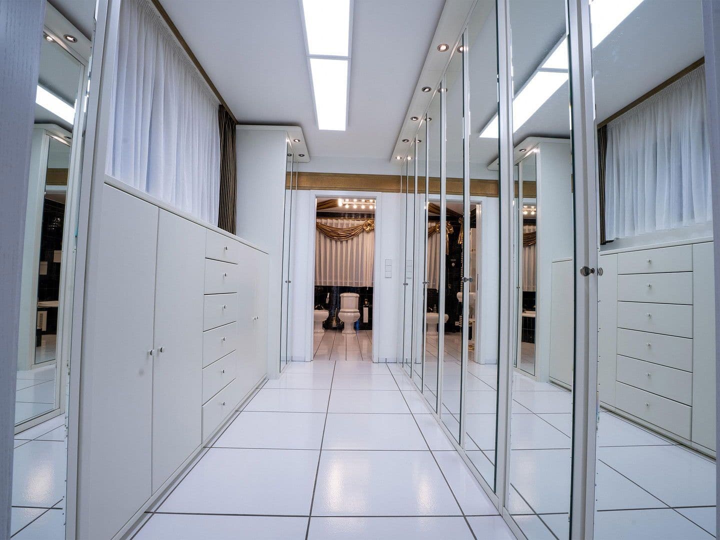 Prodej domu 332 m², pozemek 637 m², Untergruppenbach, Bádensko-Württembersko Prodej domu 332 m², pozemek 637 m², Untergruppenbach, Bádensko-Württembersko