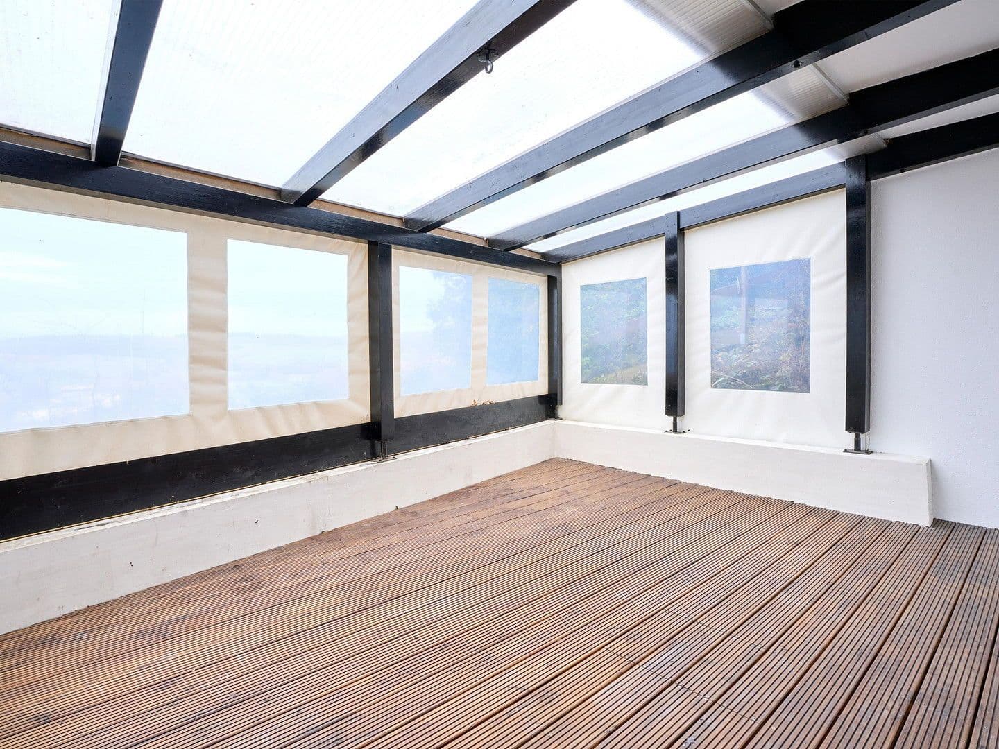 Prodej domu 332 m², pozemek 637 m², Untergruppenbach, Bádensko-Württembersko Prodej domu 332 m², pozemek 637 m², Untergruppenbach, Bádensko-Württembersko