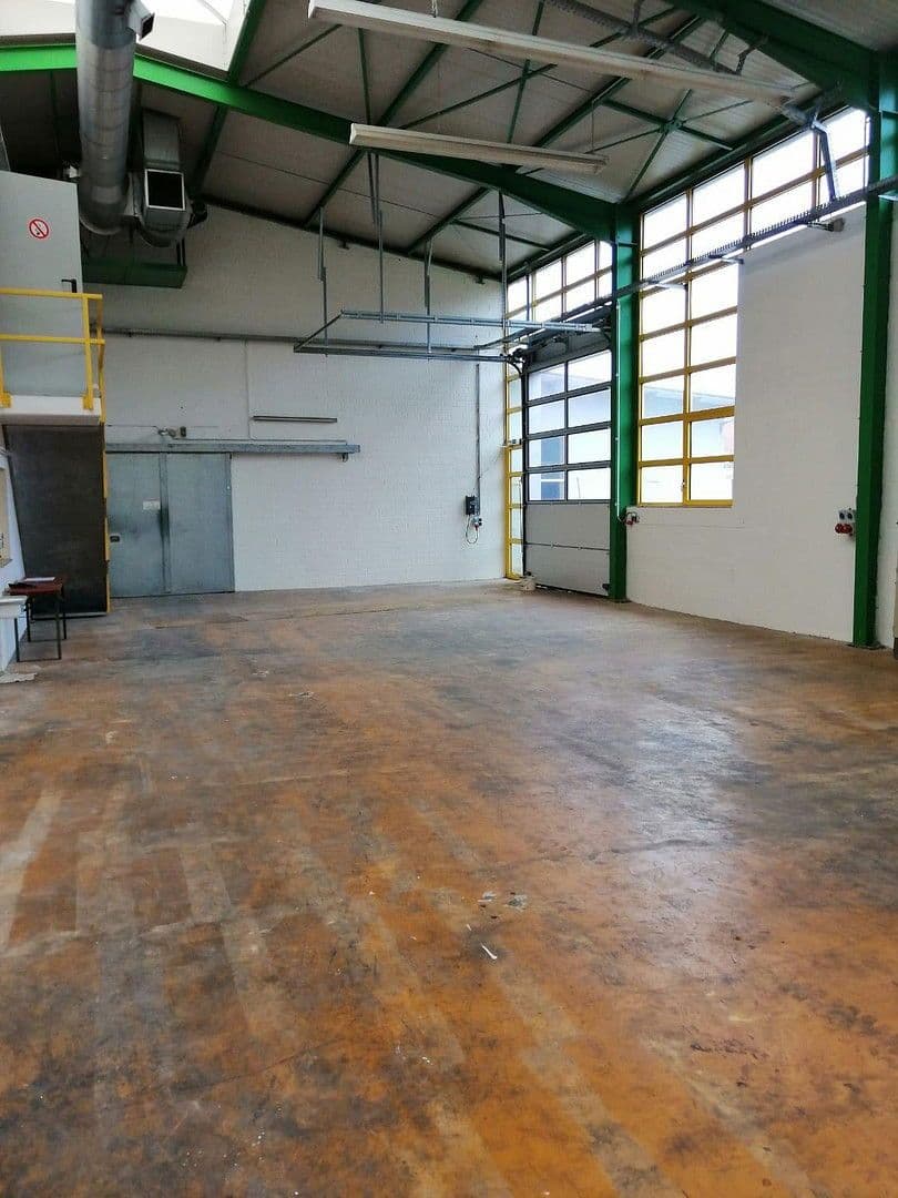 Pronájem nebytového prostoru 279 m², Bahnhofstraße 7, Zeil am Main, Bavorsko Pronájem nebytového prostoru 279 m², Bahnhofstraße 7, Zeil am Main, Bavorsko