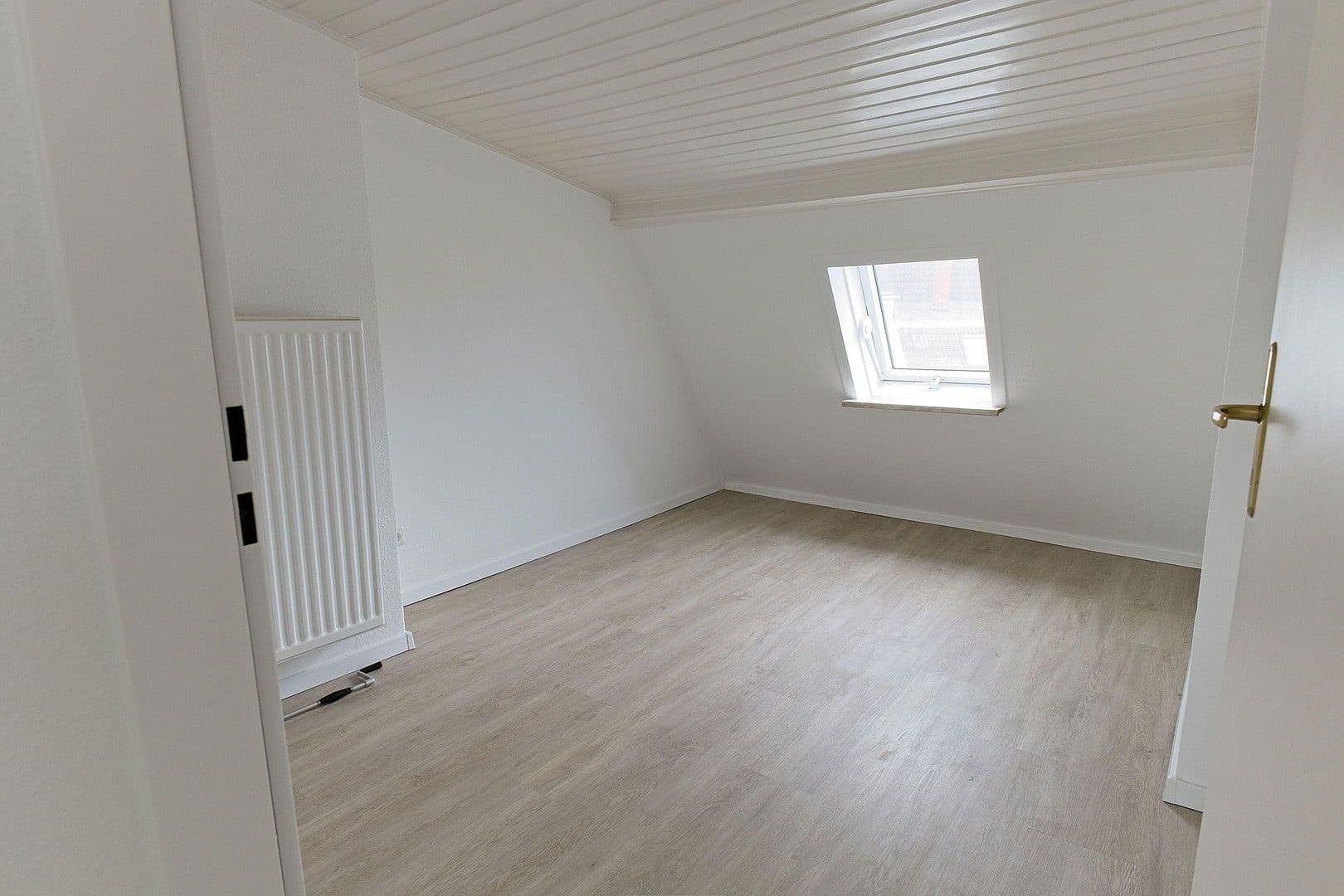Pronájem bytu 3+1 70 m², Kiel, Šlesvicko-Holštýnsko Pronájem bytu 3+1 70 m², Kiel, Šlesvicko-Holštýnsko