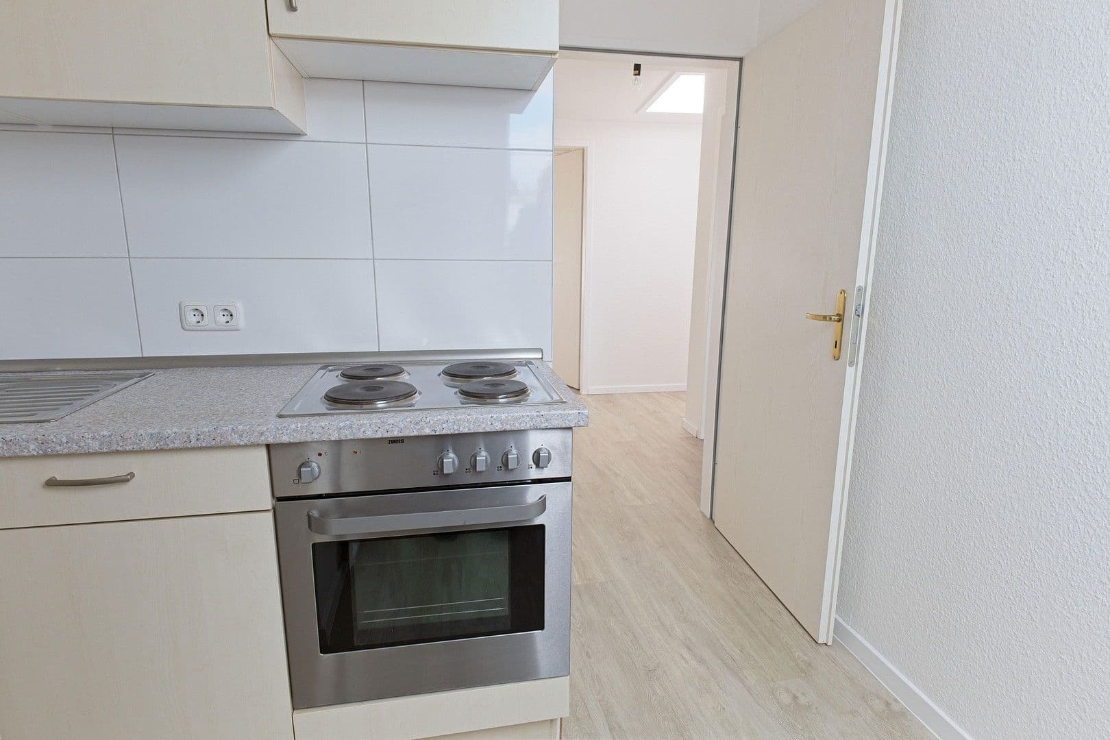 Pronájem bytu 3+1 70 m², Kiel, Šlesvicko-Holštýnsko Pronájem bytu 3+1 70 m², Kiel, Šlesvicko-Holštýnsko