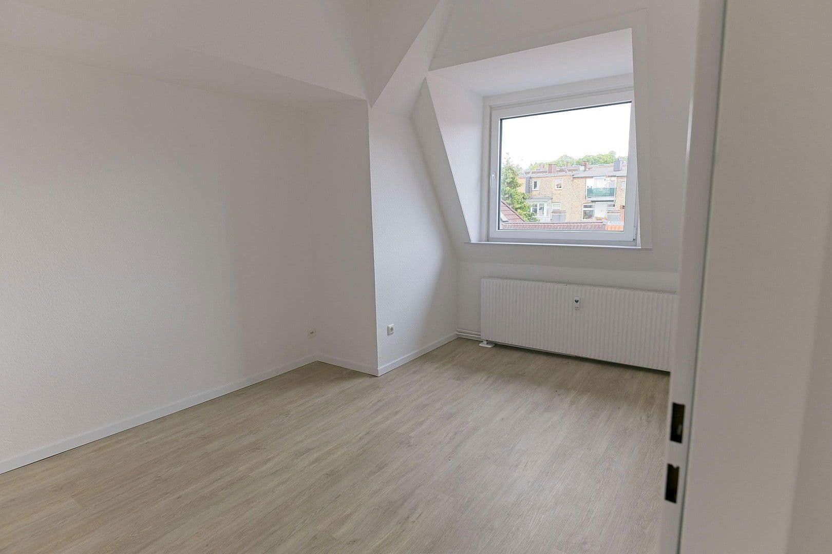 Pronájem bytu 3+1 70 m², Kiel, Šlesvicko-Holštýnsko Pronájem bytu 3+1 70 m², Kiel, Šlesvicko-Holštýnsko