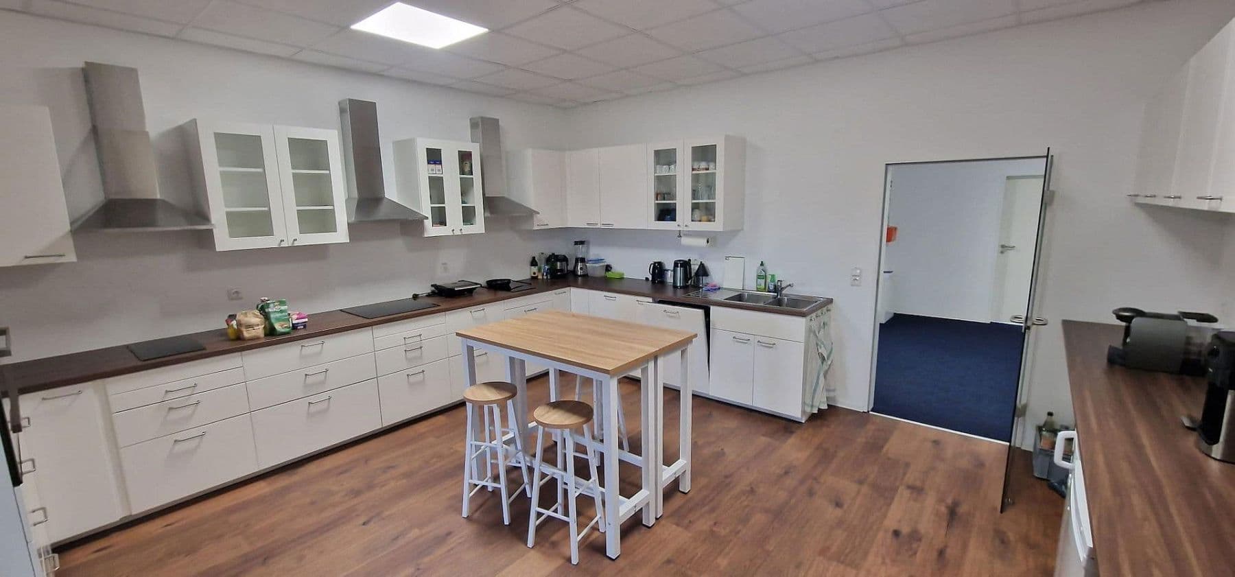 Pronájem kanceláře 350 m², Dr.-Hans-Lebach-Str. 2, Erkner, Braniborsko Pronájem kanceláře 350 m², Dr.-Hans-Lebach-Str. 2, Erkner, Braniborsko