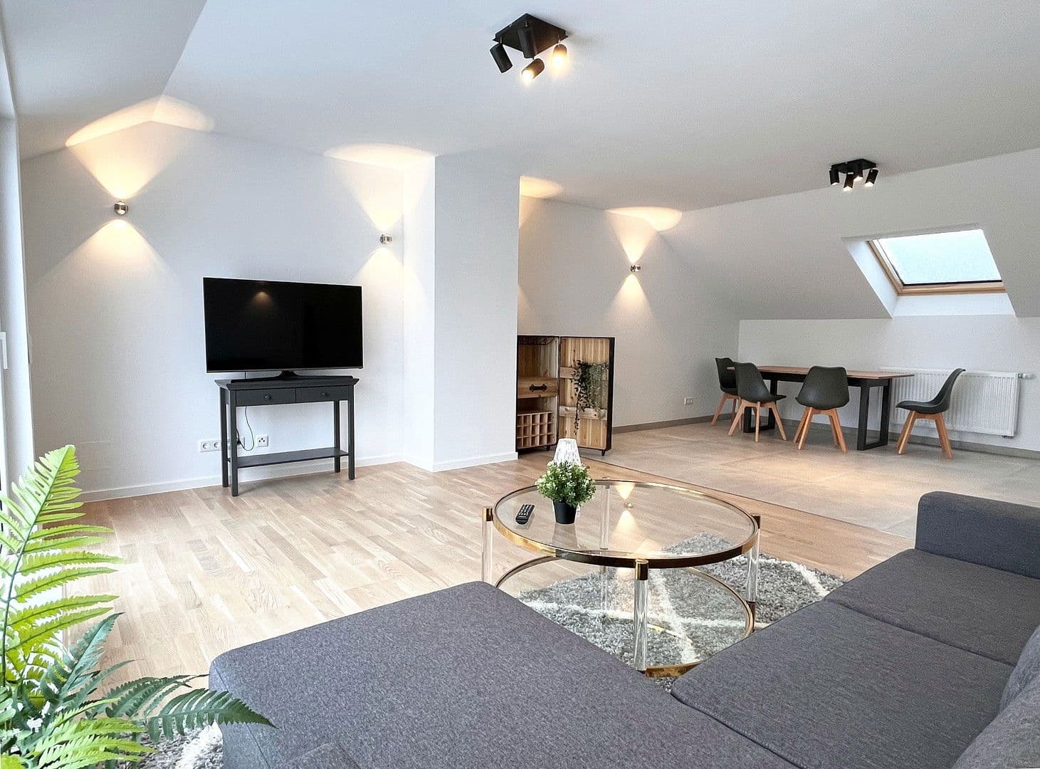 Prodej bytu 4+1 98 m², Dachauer Straße 72b, Olching, Bavorsko Prodej bytu 4+1 98 m², Dachauer Straße 72b, Olching, Bavorsko