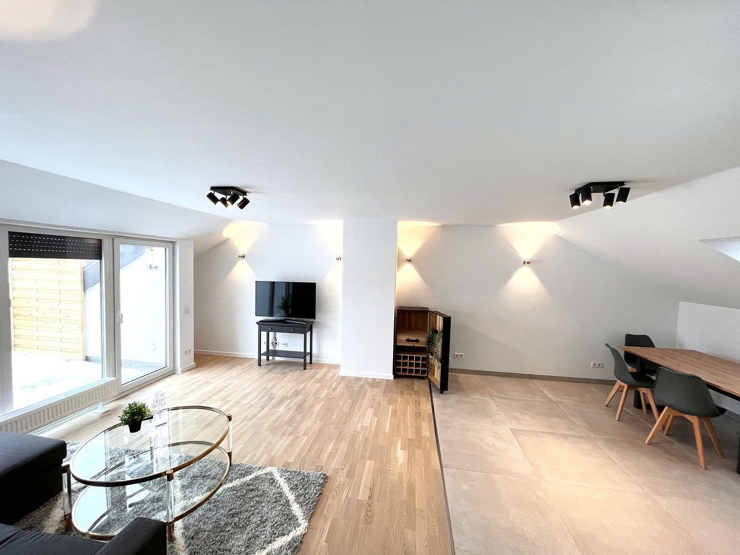 Prodej bytu 4+1 98 m², Dachauer Straße 72b, Olching, Bavorsko Prodej bytu 4+1 98 m², Dachauer Straße 72b, Olching, Bavorsko