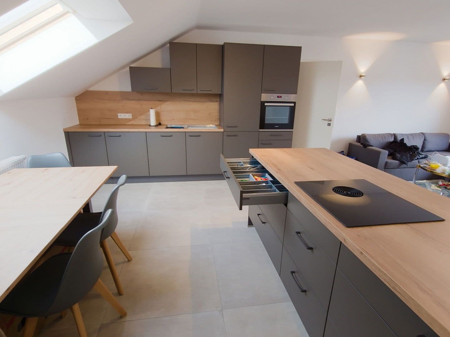 Prodej bytu 4+1 98 m², Dachauer Straße 72b, Olching, Bavorsko Prodej bytu 4+1 98 m², Dachauer Straße 72b, Olching, Bavorsko