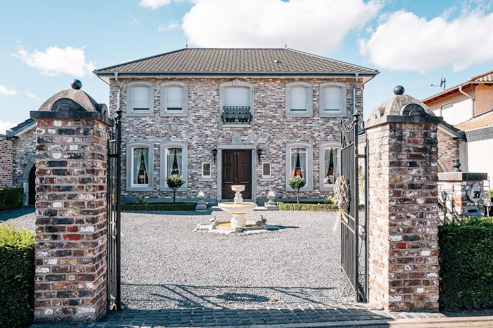 Prodej domu 220 m², pozemek 1.251 m², Heinsberg, Severní Porýní-Vestfálsko Prodej domu 220 m², pozemek 1.251 m², Heinsberg, Severní Porýní-Vestfálsko