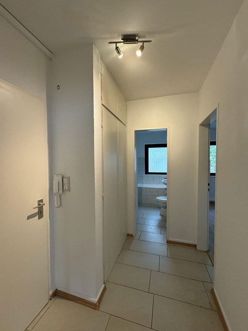 Pronájem bytu 2+1 57 m², Montanusstraße 60, Köln, Severní Porýní-Vestfálsko Pronájem bytu 2+1 57 m², Montanusstraße 60, Köln, Severní Porýní-Vestfálsko