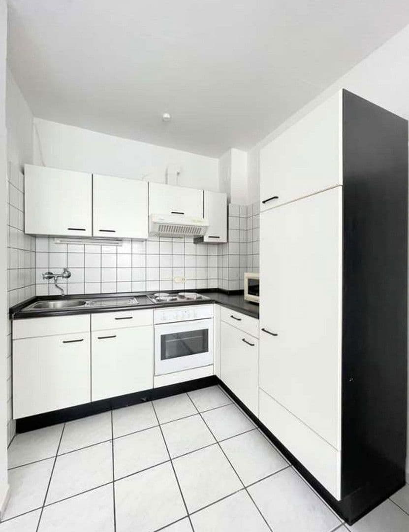 Pronájem bytu 1+1 30 m², Corneliusstr. 101, Düsseldorf, Severní Porýní-Vestfálsko Pronájem bytu 1+1 30 m², Corneliusstr. 101, Düsseldorf, Severní Porýní-Vestfálsko