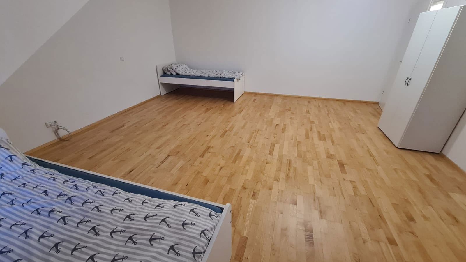 Pronájem bytu 4+1 80 m², Reinschmiedstraße, Vohburg an der Donau, Bavorsko Pronájem bytu 4+1 80 m², Reinschmiedstraße, Vohburg an der Donau, Bavorsko