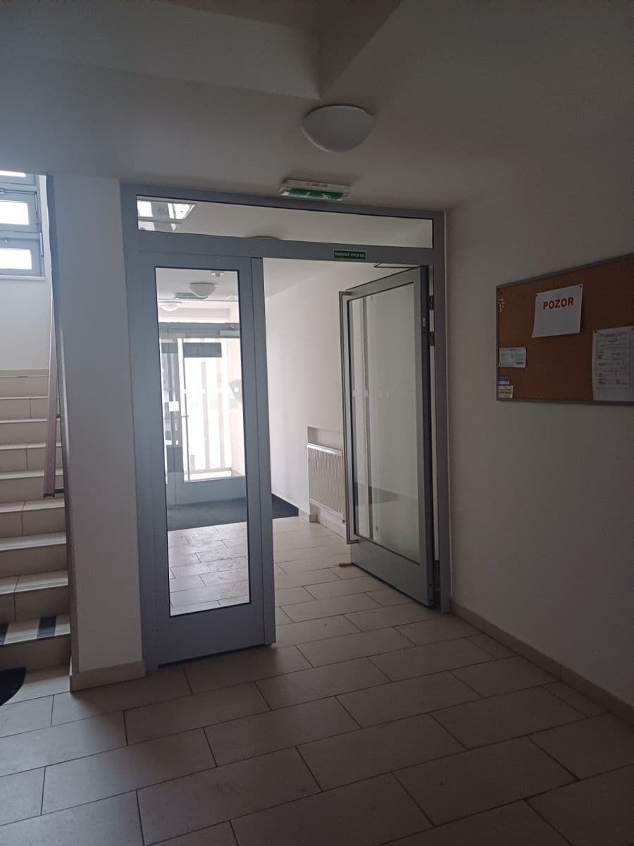 Pronájem bytu 3+kk 75 m², Libušina třída, Brno, Jihomoravský kraj Pronájem bytu 3+kk 75 m², Libušina třída, Brno, Jihomoravský kraj